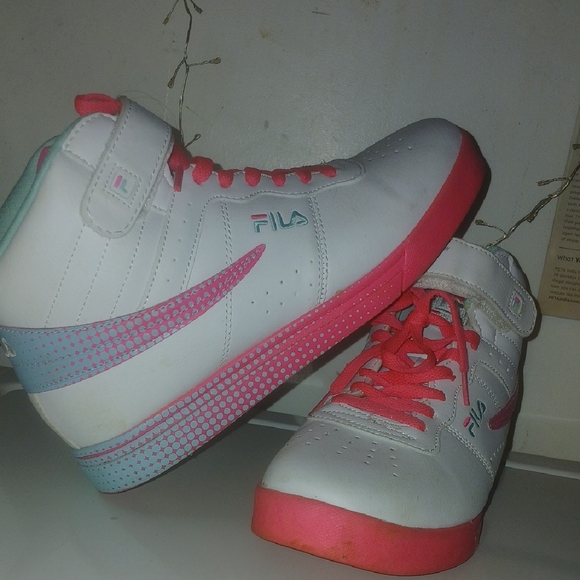 Fila Women's High-Top Sneakers in White and Pink with Blue Highlights - Picture 3 of 9